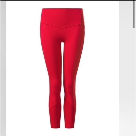 •Lululemon Athletica All The Right Places crop• - Picture 3 of 8